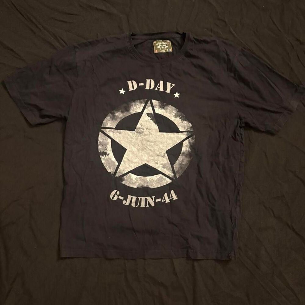Men's Black and Navy T-shirt